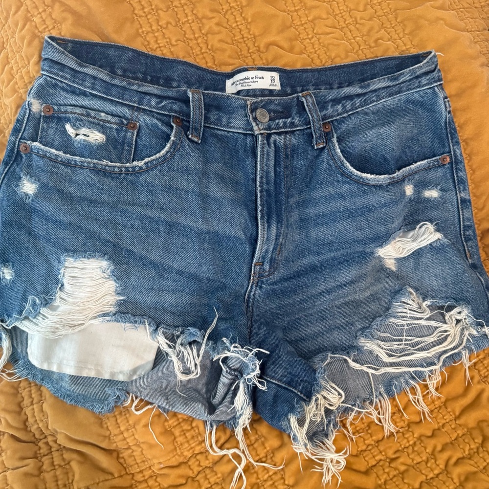 Abercrombie Boyfriend Short Mid Rise